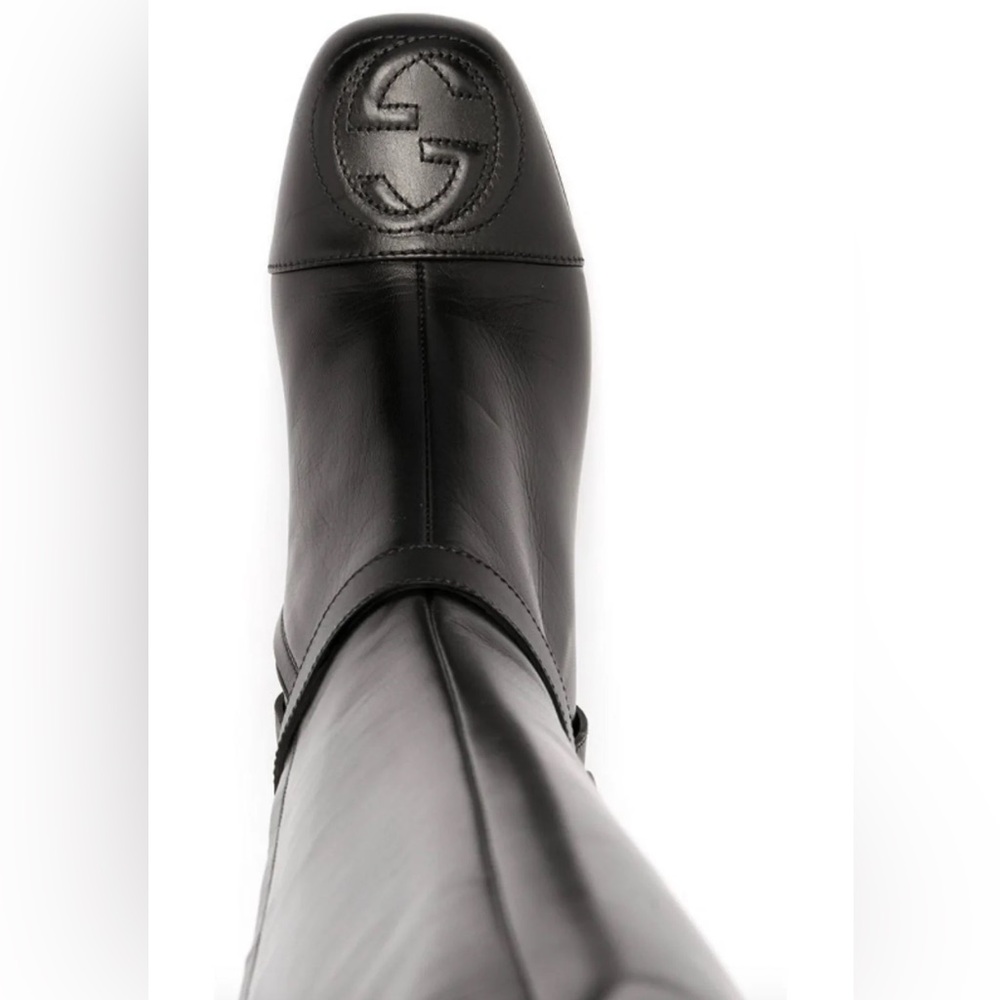 Gucci leather riding boots
Excellent condition
Size 36 - Picture 12 of 13